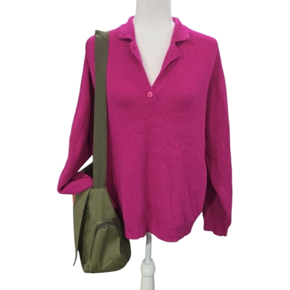Vintage Richard And Company Wool & Angora Blend Hot Pink Sweater. Size Large